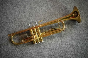 YAMAHA YTR 2335 - trąbka Bb (2)